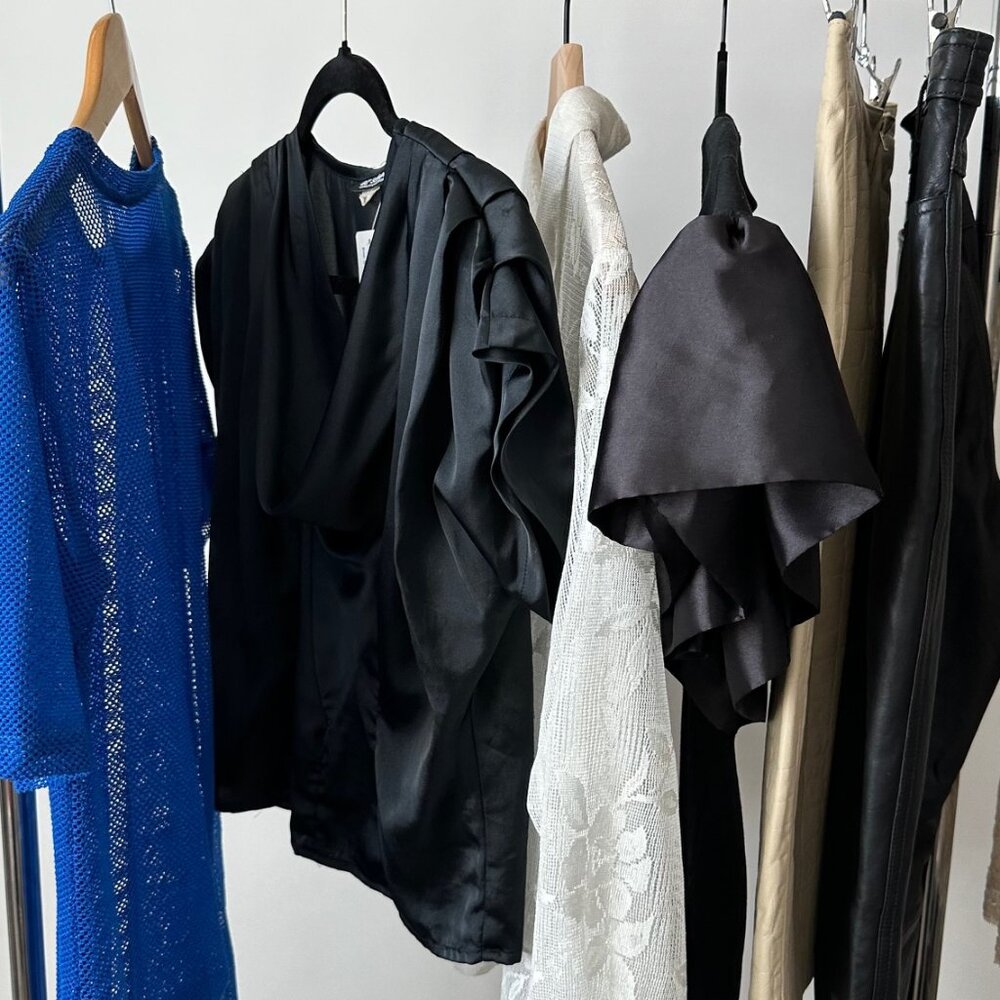MAKE ME A REASONABLE OFFER!~BUNDLE & SAVE ON YOUR FAVORITE PIECES!
